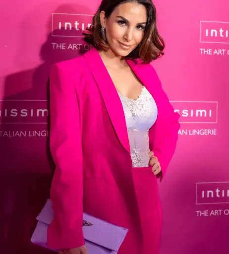 Image 1736132 from Sila Sahin-Radlinger