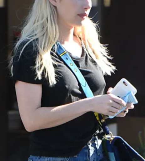 Image 1737500 from Emma Roberts