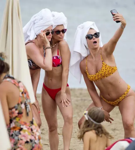 Image 1737113 from Ashley Roberts