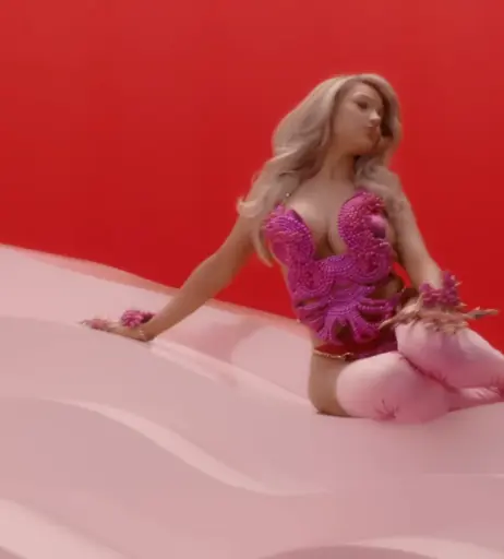 Image 1734836 from Shirin David