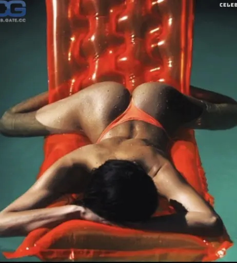 Image 1734418 from Emily Ratajkowski