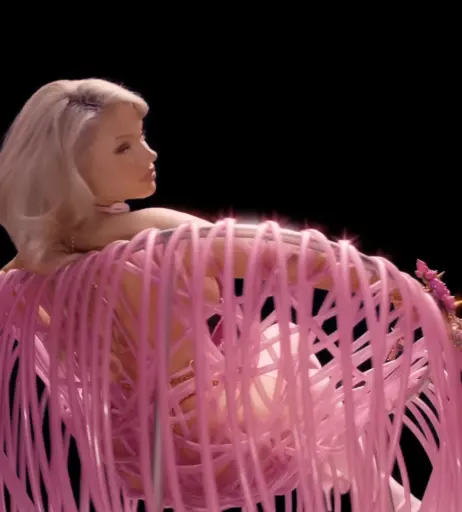 Image 1734633 from Shirin David