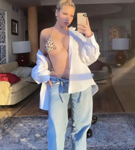 Image 1731599 from Shirin David