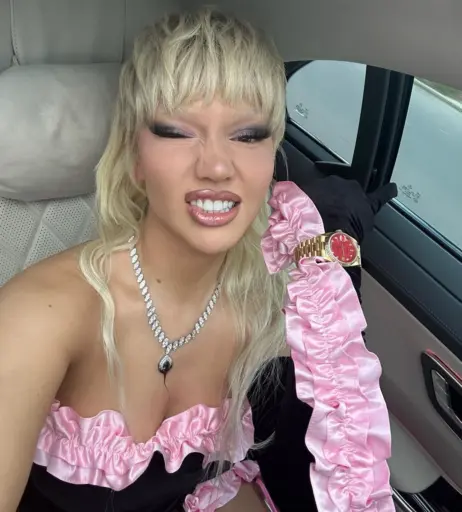 Image 1731706 from Shirin David