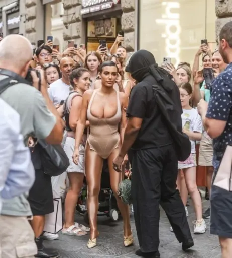 Image 1731250 from Bianca Censori