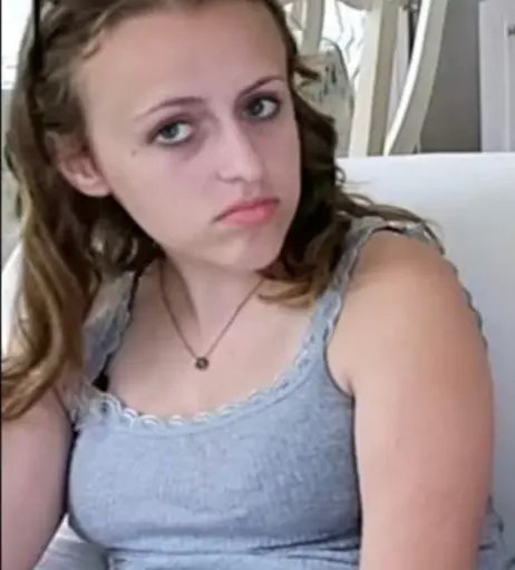 Image 17325412 from Lia Reacts / Lia_Fiore