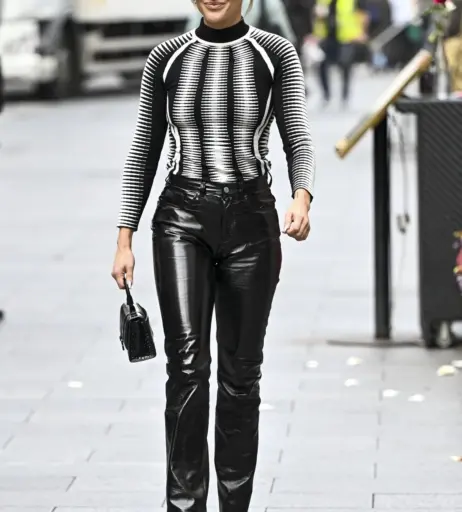 Image 1733117 from Ashley Roberts