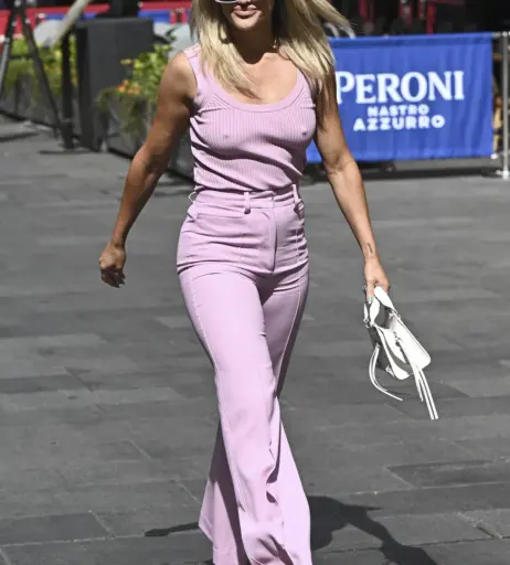 Image 1733374 from Ashley Roberts