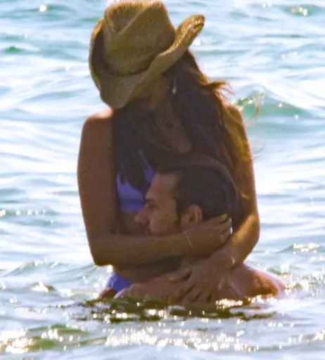 Image 1730683 from Eiza González