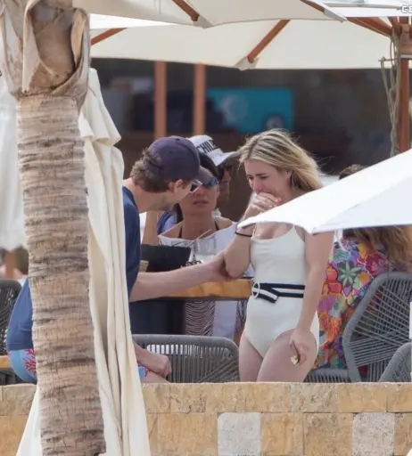 Image 1730917 from Emma Roberts