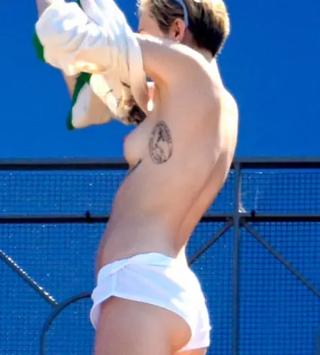 Image 1739745 from Miley Cyrus