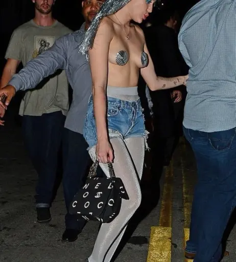 Image 1738697 from Miley Cyrus