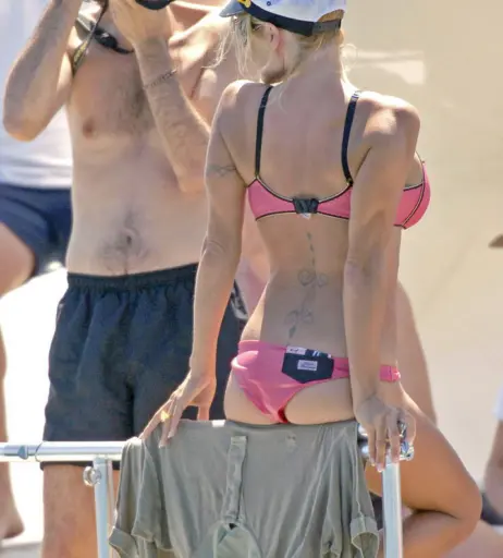 Image 1729818 from Pamela Anderson