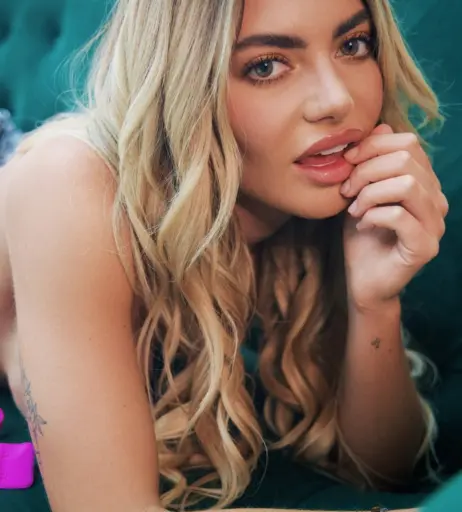 Image 1728565 from Megan Barton Hanson