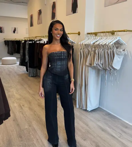 Image 17286688 from Arianna Ajtar