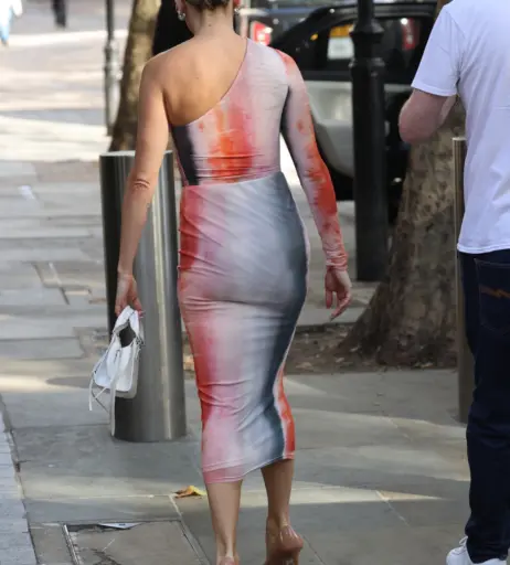 Image 1728177 from Ashley Roberts