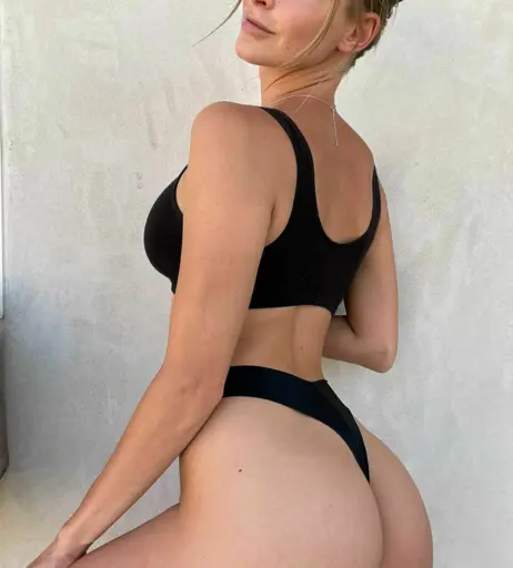 Image 10952341 from Emma Hix / emmahixofficial