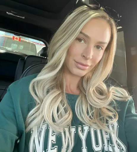 Image 10952215 from Emma Hix / emmahixofficial