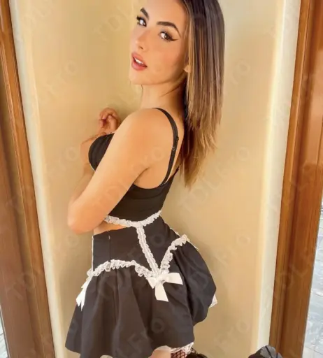 Image 10929347 from Andrea Botez (leaks = ban)