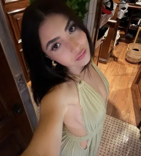Image 10934321 from Andrea Botez (leaks = ban)
