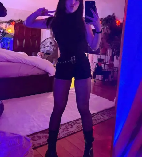 Image 10933452 from Andrea Botez (leaks = ban)