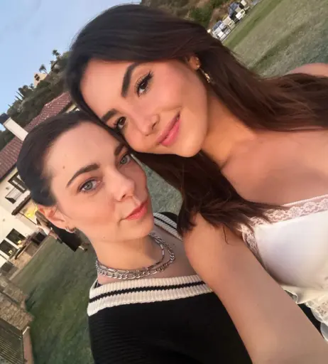 Image 10933120 from Andrea Botez (leaks = ban)