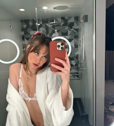 Image 1098534 from Riley Reid