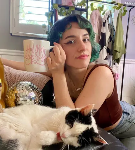 Image 1081168 from yungelderberry