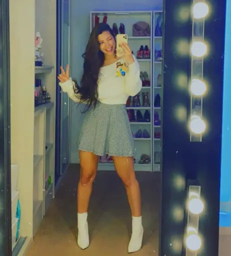 Image 10810816 from Mizz Ellaa ASMR