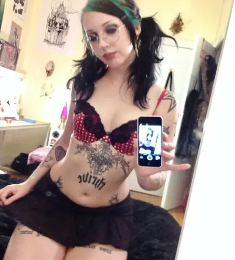 Image 10802625 from emoemz / emoemmz / ratgf99