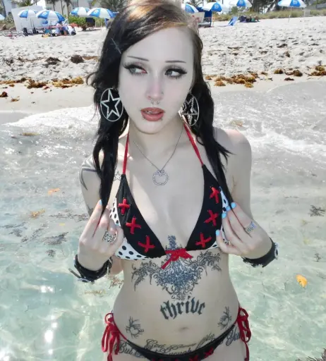 Image 10802666 from emoemz / emoemmz / ratgf99