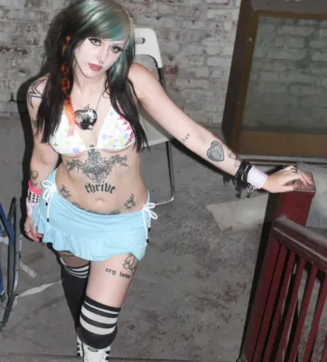 Image 10802643 from emoemz / emoemmz / ratgf99