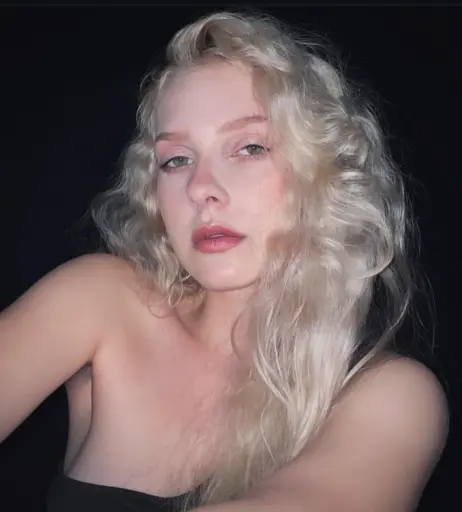 Image 10745153 from @miagofficial / Mia G