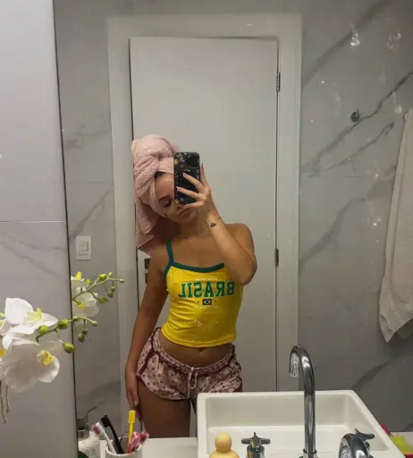 Image 10710636 from Mel Maia