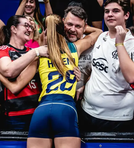 Image 10788990 from Sports tv hosts/reporters