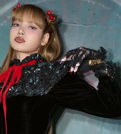 Image 10788832 from Lisa | BLΛƆKPIИK (Blackpink)