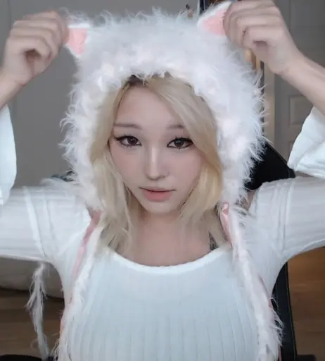 Image 10788088 from Kang Hee Yoon / Hyoon / Aikuros