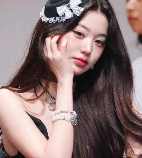 Image 10789581 from Jang Won-young / 장원영 WONYOUNG