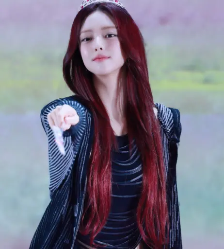 Image 10789682 from Yuna - ITZY (유나, Shin Yu Na)