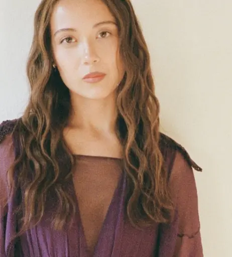 Image 10789095 from Laufey lin