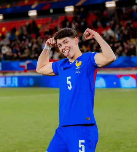 Image 10789379 from Female football/soccer players