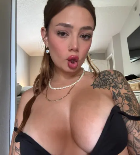 Image 10652020 from honeybunn3y / Kait Violet / Kaitviolet