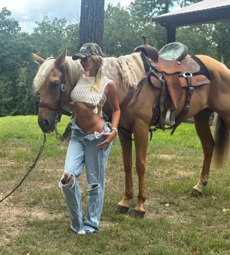 Image 10661909 from Breckie Hill / @breckiehill