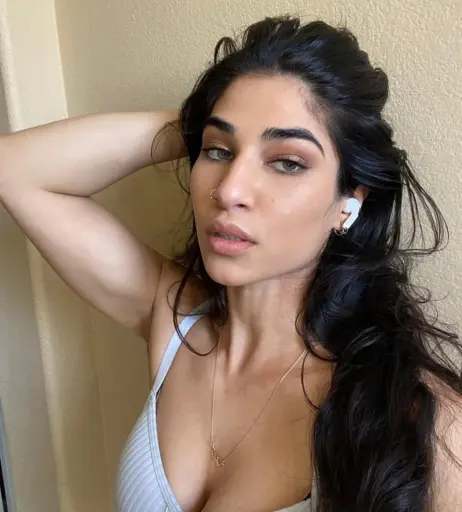 Image 10660665 from Naila Iqbal / alienalianz / NylaWHO / NylaWHO1