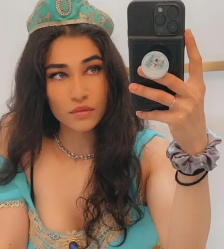 Image 10660669 from Naila Iqbal / alienalianz / NylaWHO / NylaWHO1