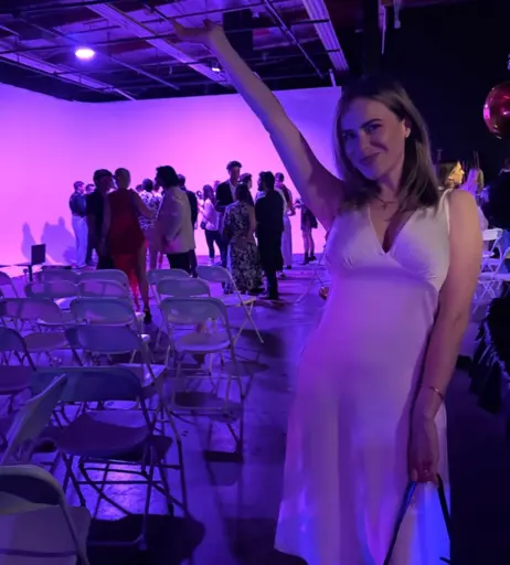 Image 10669921 from Nicolle Radzivil