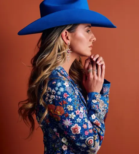 Image 10675340 from Lainey Wilson