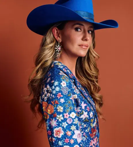 Image 10675344 from Lainey Wilson