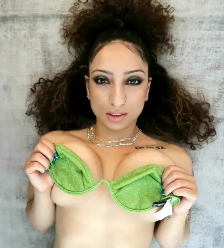 Image 10646137 from Queenuncovered | Shanti Dynamite