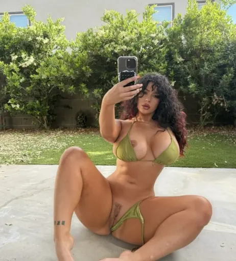 Image 10640610 from thezoerenea - Zoë Renea